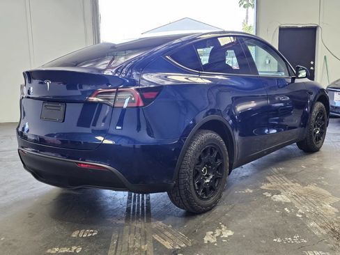 Used 2022 Tesla Model Y Long Range AWD/4WD image 4