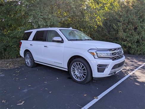 Certified 2022 Ford Expedition Platinum image 3
