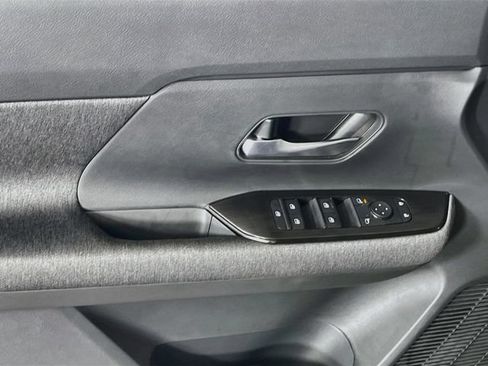 New 2026 Nissan Kicks SV w/ Cold Weather Package FWD image 17