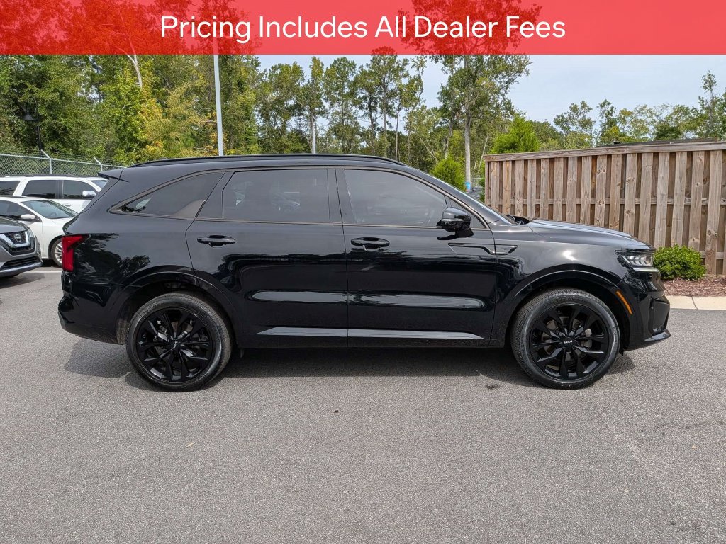 Used 2023 Kia Sorento SX AWD/4WD image 3
