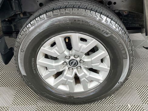 Used 2023 Nissan Frontier SV AWD/4WD image 31
