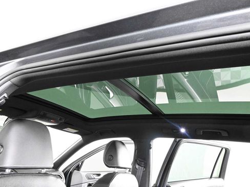 Certified 2023 Volkswagen Tiguan SE R-Line FWD image 16