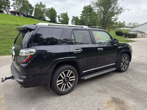 Used 2018 Toyota 4Runner Limited AWD/4WD image 5