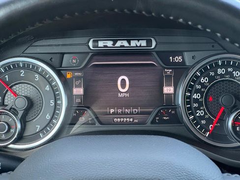 Used 2022 RAM 1500 Laramie AWD/4WD image 15