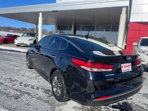 Used 2016 Kia Optima LX w/ Technology Package FWD image 4
