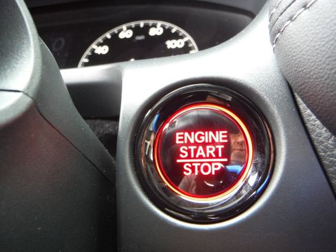 Certified 2025 Honda HR-V EX-L image 19