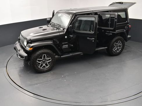 Used 2024 Jeep Wrangler Unlimited Sahara w/ Dual Top Group AWD/4WD image 30