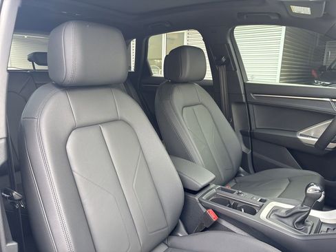 New 2025 Audi Q3 2.0T Premium image 16