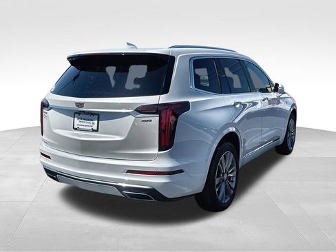 Used 2024 Cadillac XT6 Premium Luxury w/ Technology Package AWD/4WD image 8