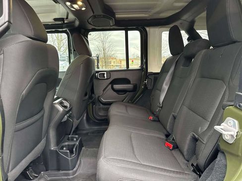 Used 2022 Jeep Wrangler Unlimited Sport AWD/4WD image 12