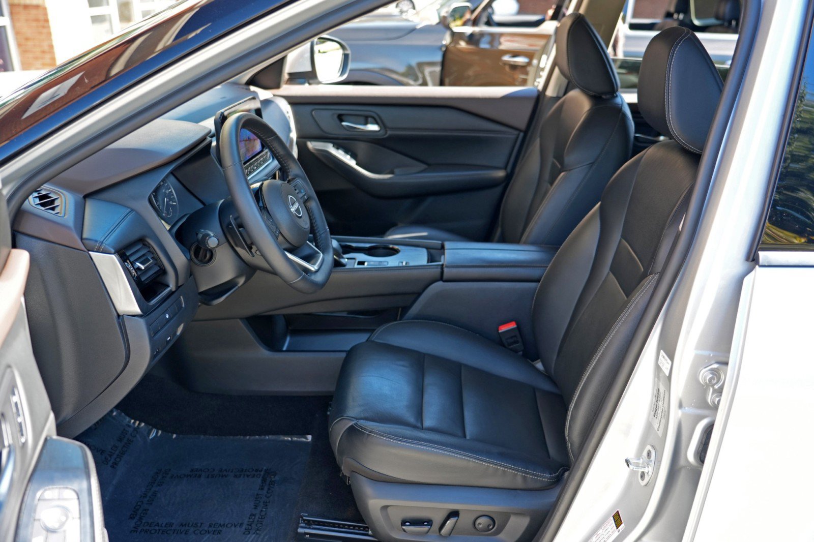 Used 2023 Nissan Rogue SL w/ SL Premium Package FWD image 16