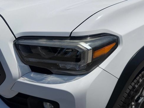 Used 2020 Toyota Tacoma TRD Off-Road w/ Technology Package AWD/4WD image 74