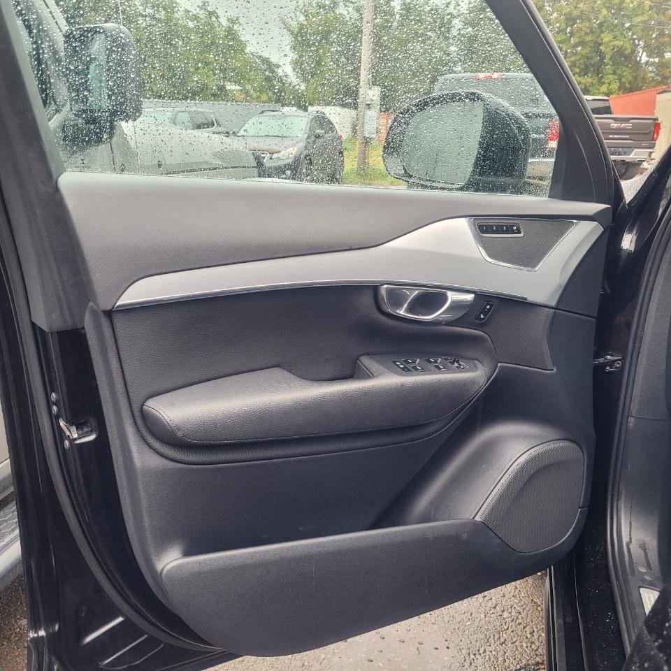 Used 2016 Volvo XC90 T5 Momentum AWD/4WD image 10