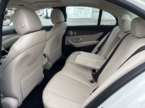 Used 2021 Mercedes-Benz E 350 4MATIC Sedan w/ Premium Package image 34