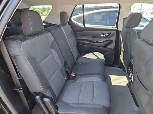 Used 2018 Chevrolet Traverse LS AWD/4WD image 27
