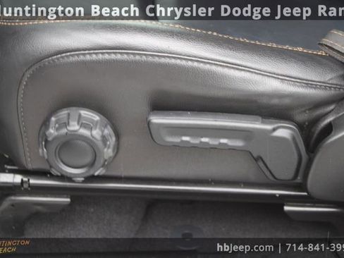 Used 2021 Jeep Wrangler Unlimited Sahara image 41