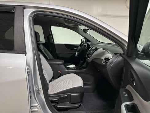 Used 2021 Chevrolet Equinox LS w/ LS Convenience Package AWD/4WD image 21