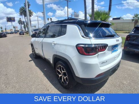 Used 2025 Jeep Compass Limited AWD/4WD image 5