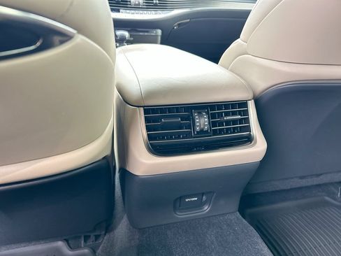 Used 2022 Lexus LS 500 w/ Interior Upgrade Package RWD image 34