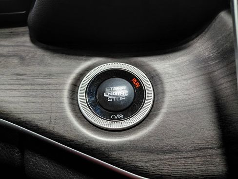 Certified 2024 Jeep Grand Cherokee L Limited w/ Luxury Tech Group II AWD/4WD image 40
