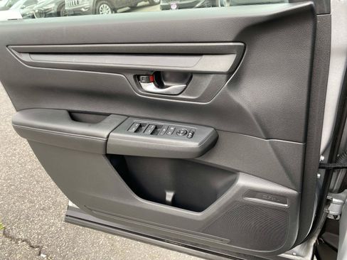Used 2024 Honda CR-V LX image 14