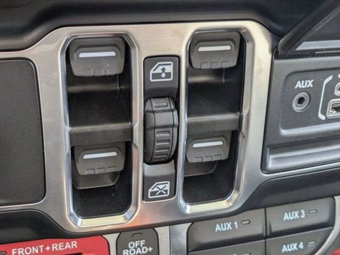 Used 2026 Jeep Wrangler Unlimited Rubicon AWD/4WD image 20
