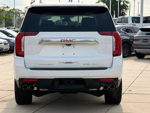 Used 2021 GMC Yukon XL Denali w/ Denali Premium Package RWD image 3