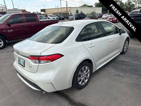 Used 2020 Toyota Corolla LE FWD image 4