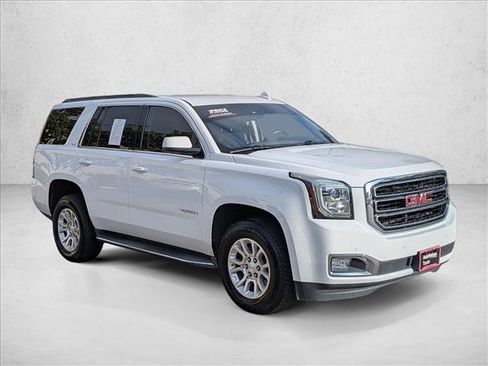 Used 2017 GMC Yukon SLT image 3