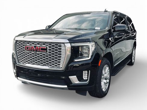 Used 2024 GMC Yukon XL Denali AWD/4WD image 5