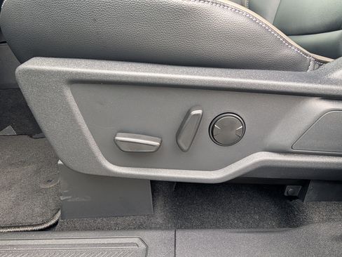 New 2025 Ford Bronco Outer Banks image 17