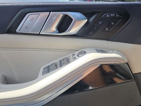 Certified 2022 BMW ALPINA XB7 AWD/4WD image 35