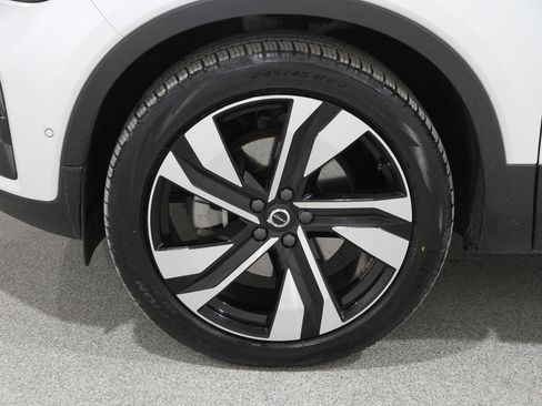 Used 2023 Volvo XC40 B5 Plus w/ Driver Assist Package image 21