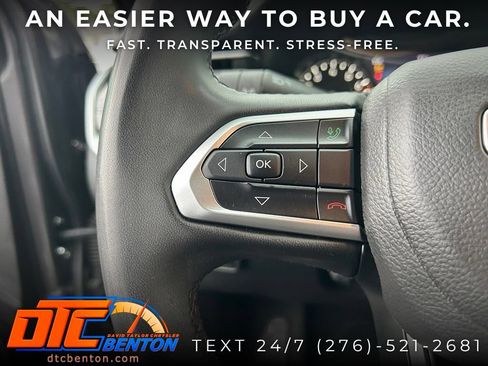 Used 2024 Jeep Compass Latitude AWD/4WD image 16