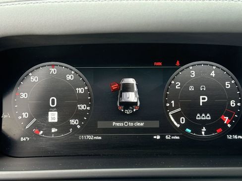 Used 2025 Land Rover Defender 110 V8 image 26