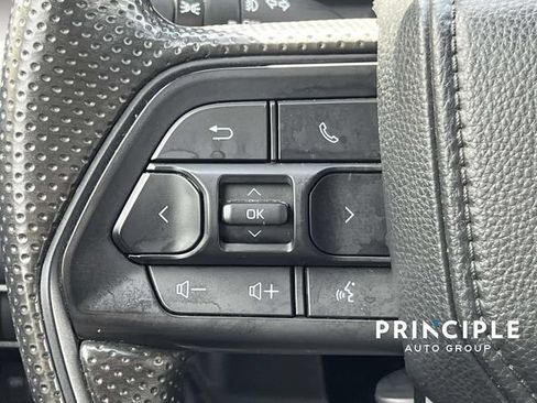 Used 2024 Toyota Tacoma SR5 AWD/4WD image 17