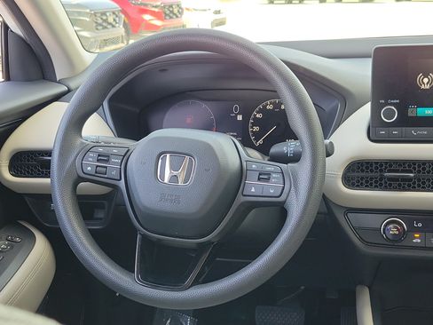 Used 2025 Honda HR-V LX image 17