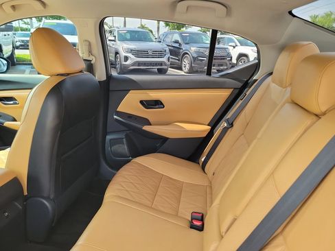 Used 2024 Nissan Sentra SV w/ SV Premium Package FWD image 11