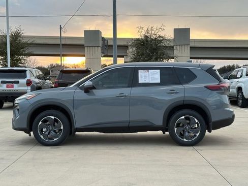 Used 2026 Nissan Rogue SV image 7