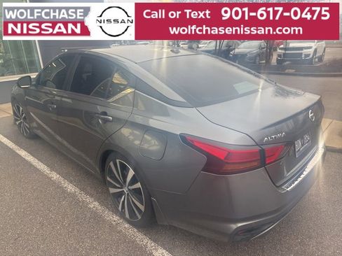 Used 2021 Nissan Altima 2.5 SR w/ SR Premium Package image 4