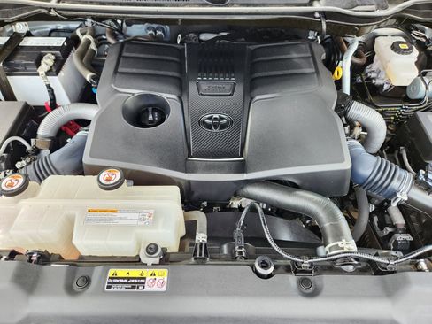 Used 2024 Toyota Tundra SR5 AWD/4WD image 41