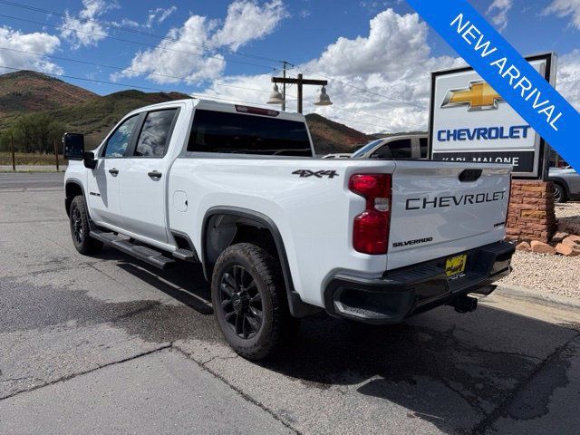 Used 2025 Chevrolet Silverado 2500 Custom w/ Custom Value Package AWD/4WD image 4