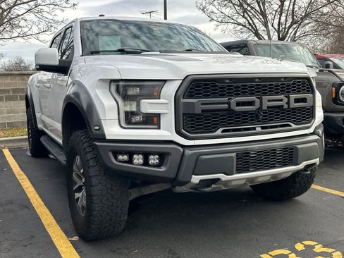 Used 2017 Ford F150 Raptor w/ Equipment Group 802A Luxury image 5