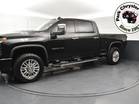 Used 2022 Chevrolet Silverado 2500 High Country w/ Z71 Off-Road Package AWD/4WD image 3