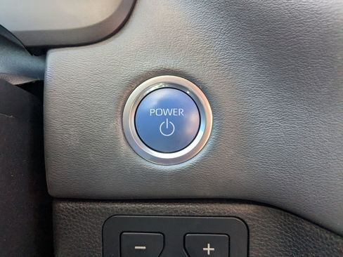 Used 2024 Toyota Sequoia Platinum AWD/4WD image 19
