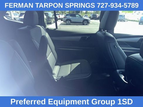 Certified 2025 Buick Enclave Preferred image 8