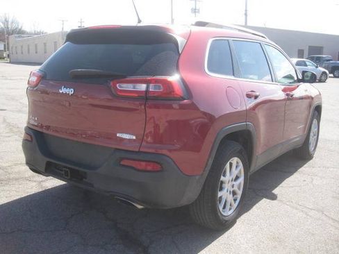 Used 2015 Jeep Cherokee Latitude w/ Cold Weather Group AWD/4WD image 5
