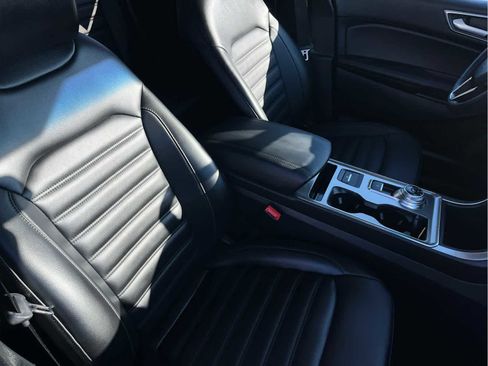 Used 2022 Ford Edge SEL w/ Convenience Package image 15