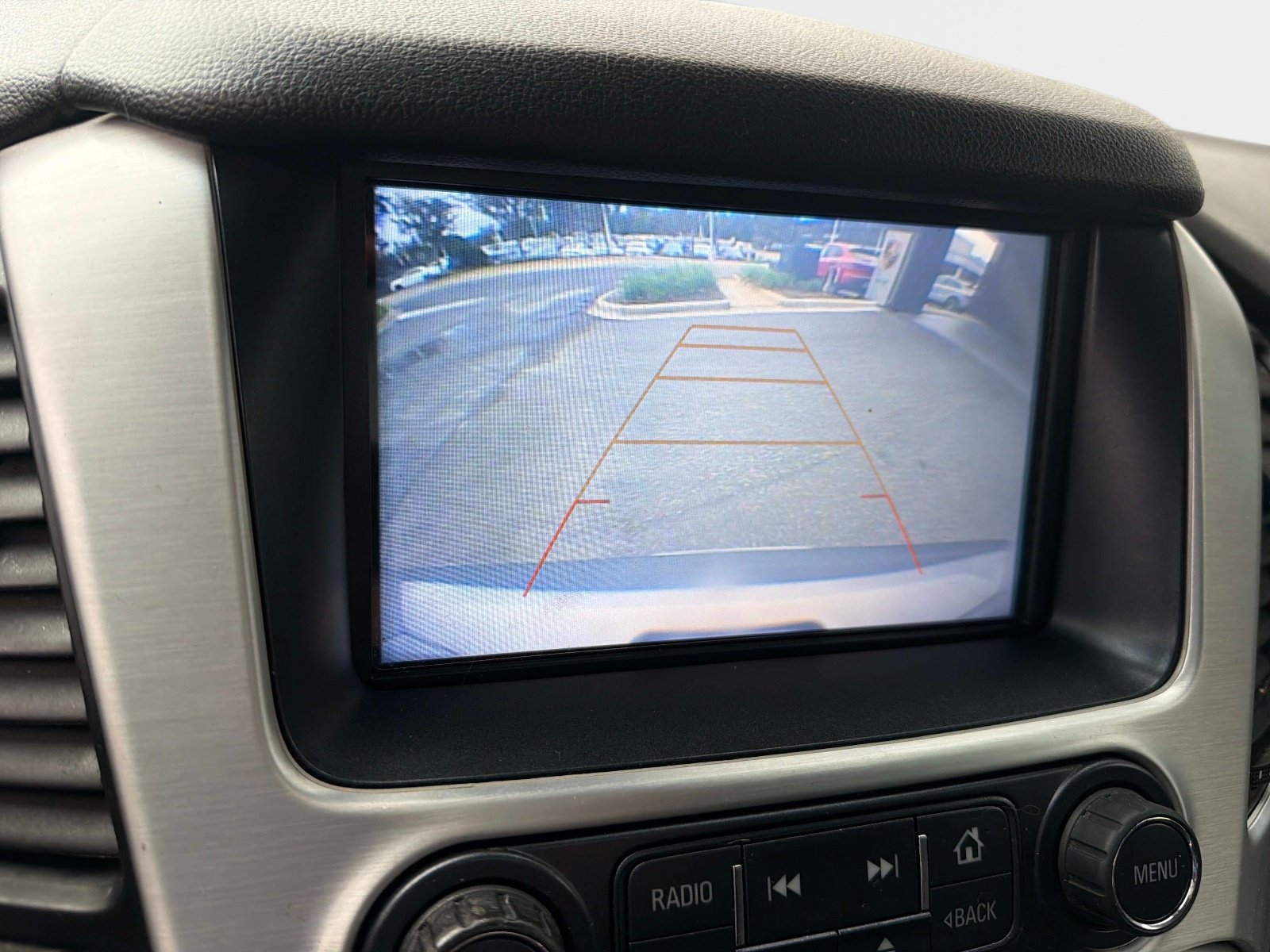 Used 2018 GMC Yukon SLT w/ Open Road Package RWD image 24