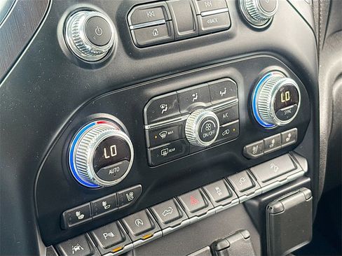 Used 2020 GMC Sierra 1500 AT4 w/ AT4 Premium Package image 16